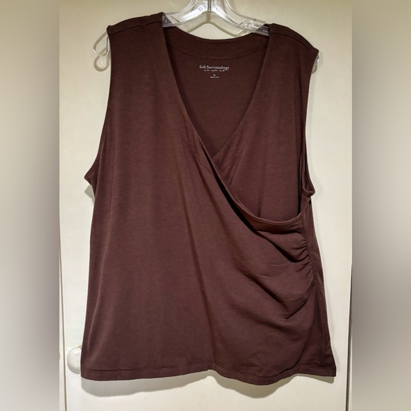 Lot of 2 SOFT SURROUNDINGS plus size surplice tank tops - Picture 2 of 6